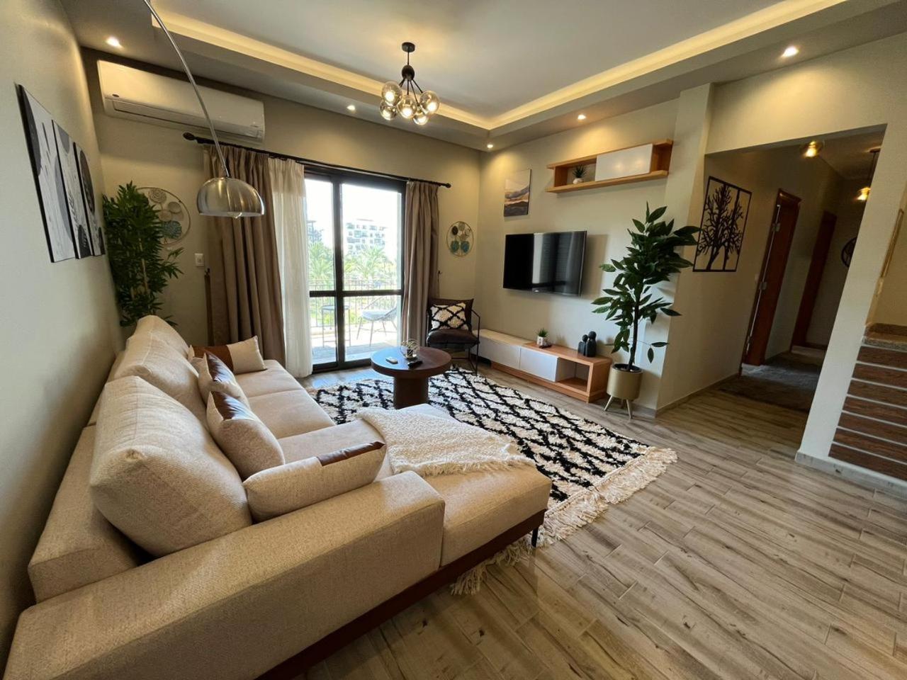 A Partment For Rent Beside Auc New *